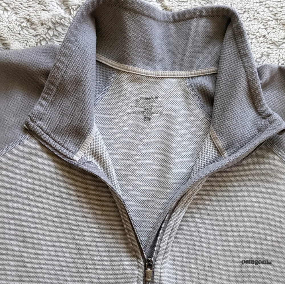 Vintage Patagonia Men's Light Gray 1/4 Zip Pullover